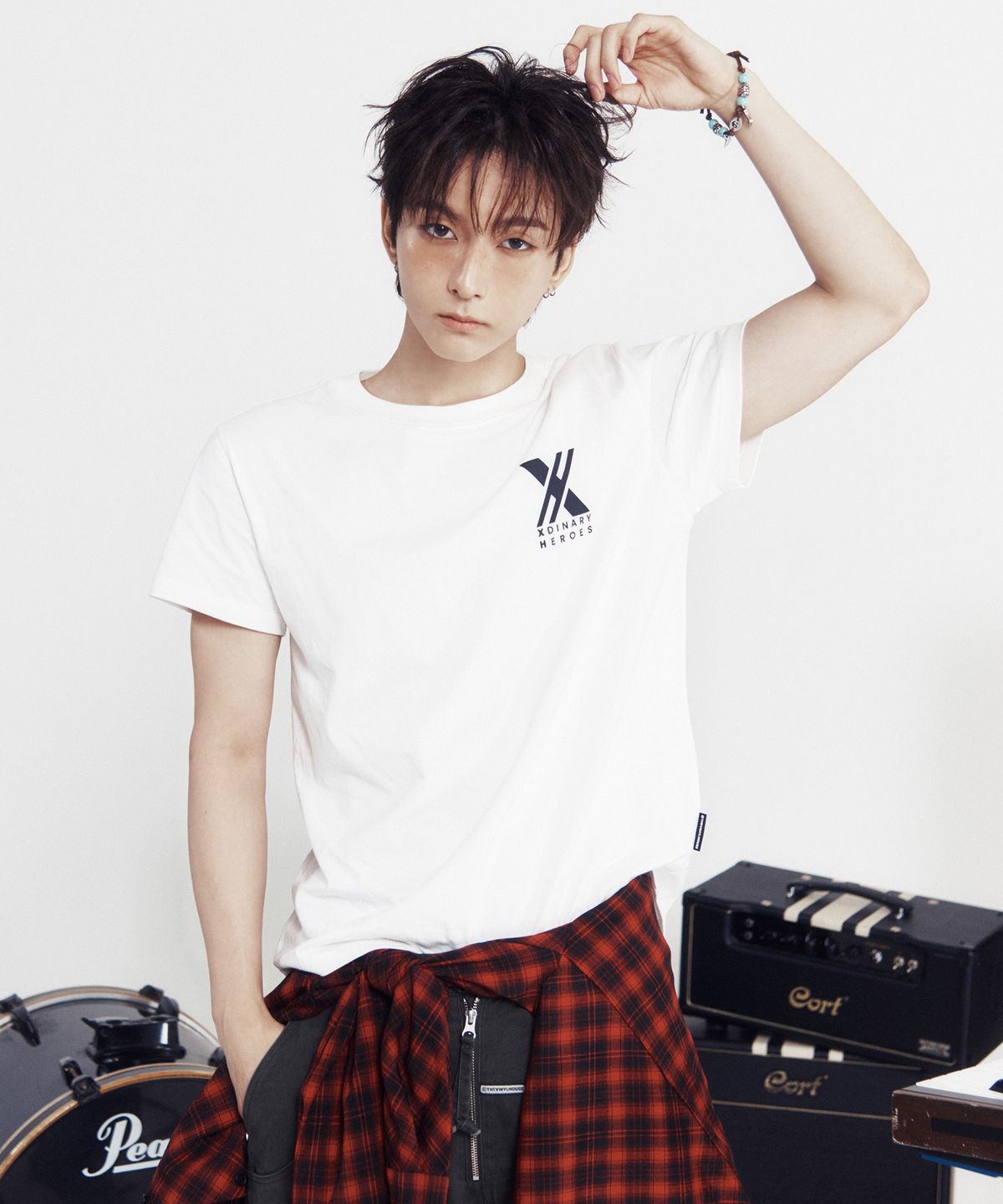 더바이닐하우스(THEVINYLHOUSE) [더바이닐하우스 X 엑디즈] SOUND WAVE TEE WHITE