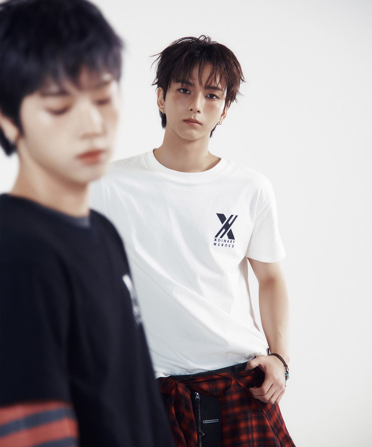 더바이닐하우스(THEVINYLHOUSE) [더바이닐하우스 X 엑디즈] SOUND WAVE TEE WHITE