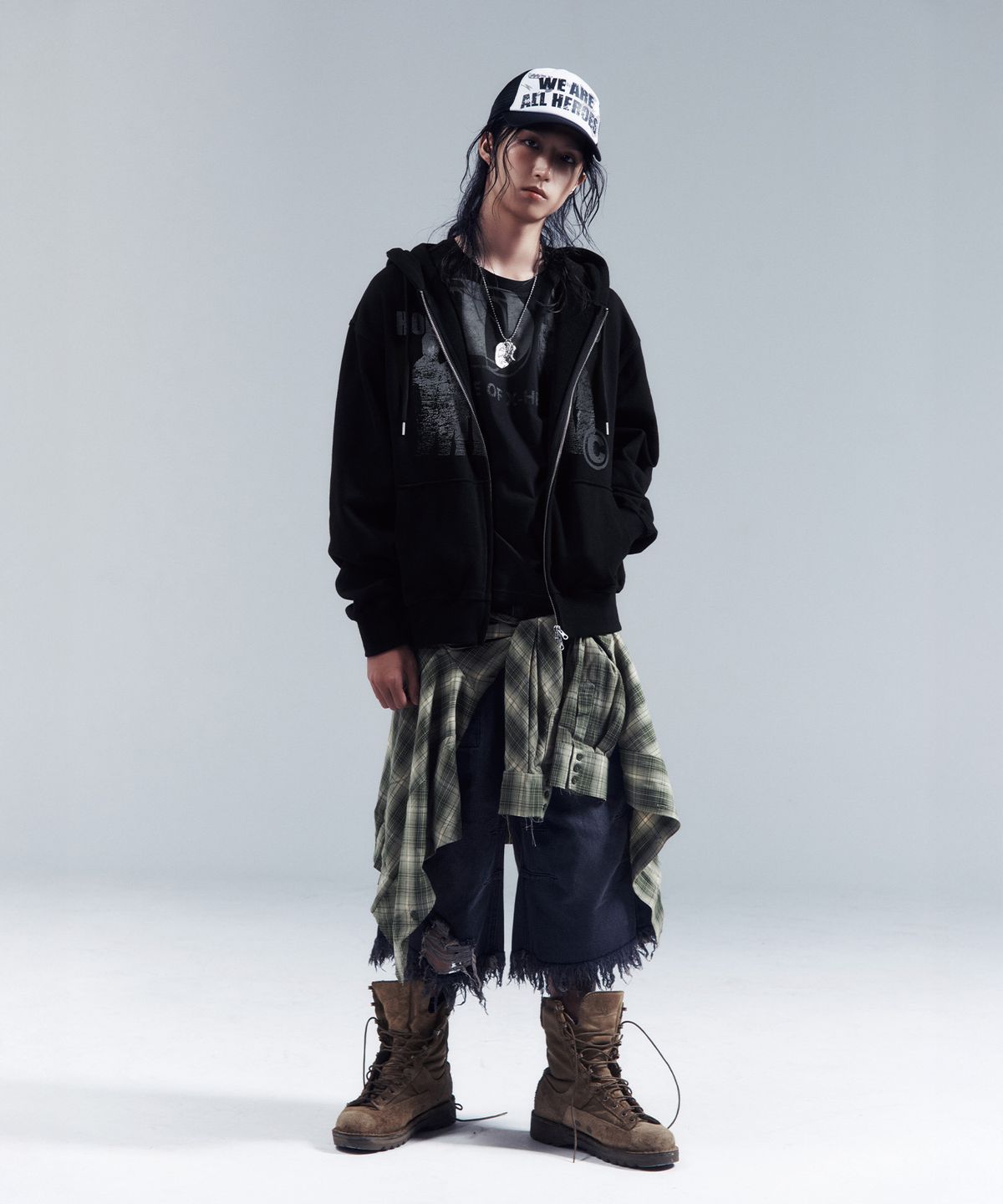 더바이닐하우스(THEVINYLHOUSE) [더바이닐하우스 X 엑디즈] HOODIE ZIP-UP BLACK