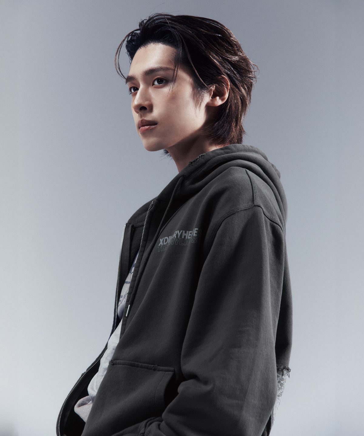 더바이닐하우스(THEVINYLHOUSE) [더바이닐하우스 X 엑디즈] PATCH HOODIE ZIP-UP CHARCOAL