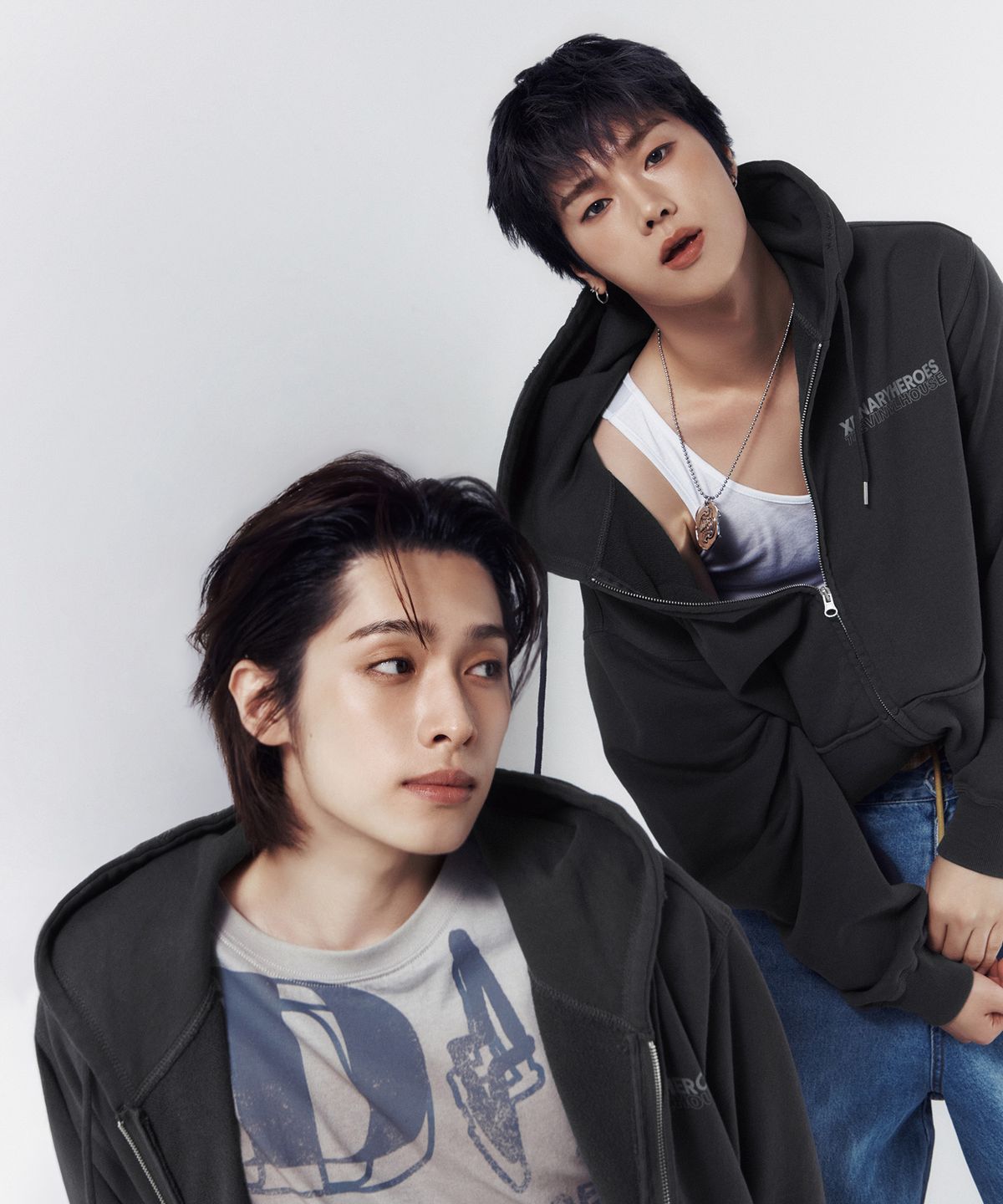 더바이닐하우스(THEVINYLHOUSE) [더바이닐하우스 X 엑디즈] PATCH HOODIE ZIP-UP CHARCOAL