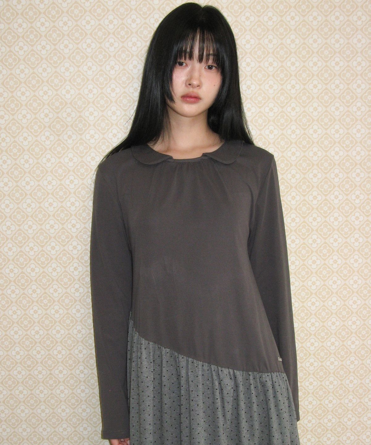 아메스 월드와이드(AMES-WORLDWIDE) DOT SHIRRING UNBALANCE DRESS CHARCOAL