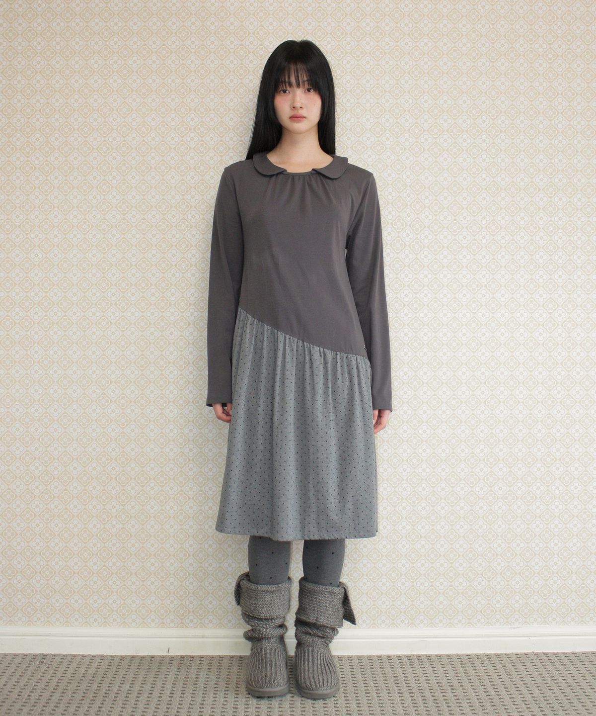 아메스 월드와이드(AMES-WORLDWIDE) DOT SHIRRING UNBALANCE DRESS CHARCOAL
