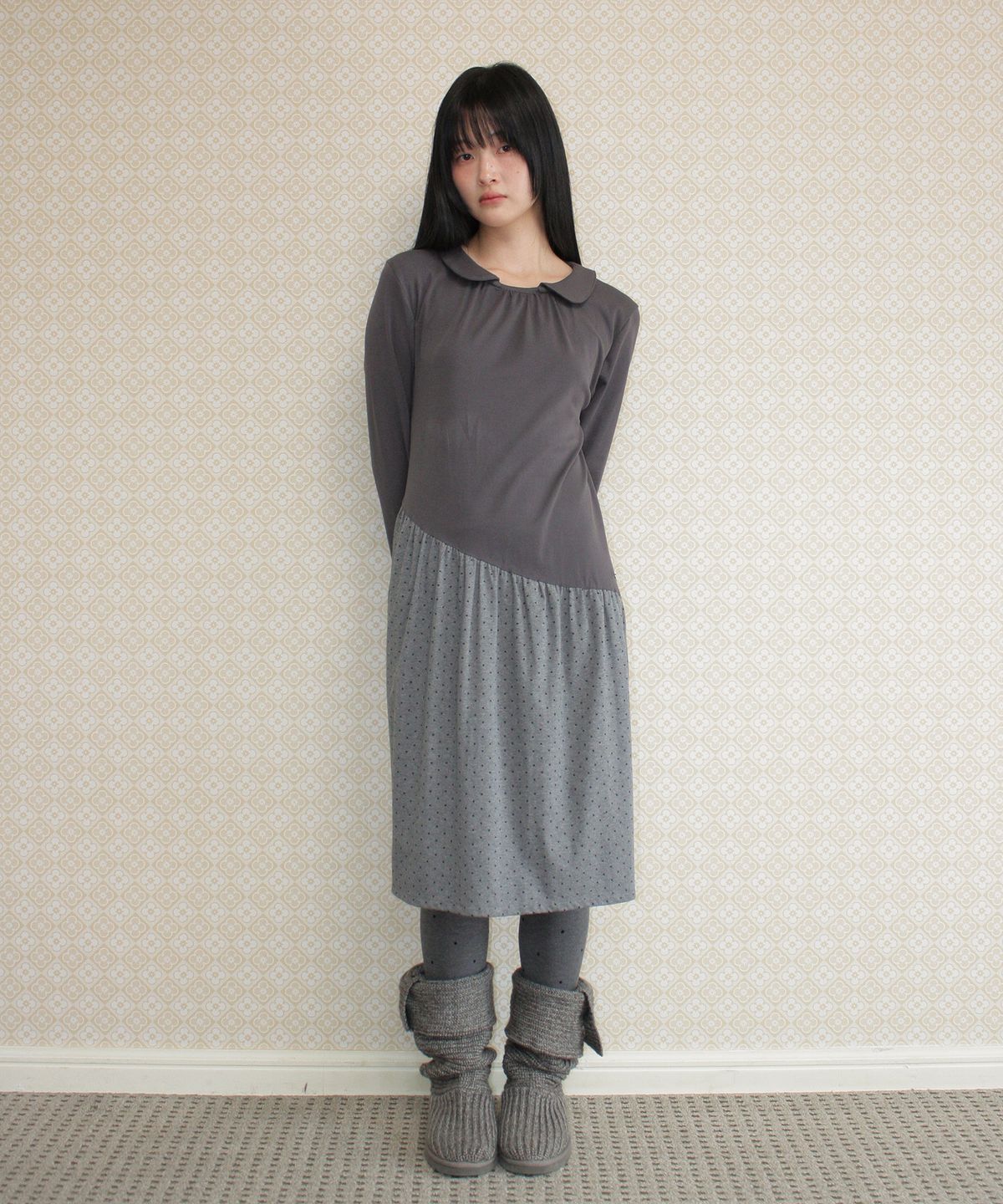 아메스 월드와이드(AMES-WORLDWIDE) DOT SHIRRING UNBALANCE DRESS CHARCOAL