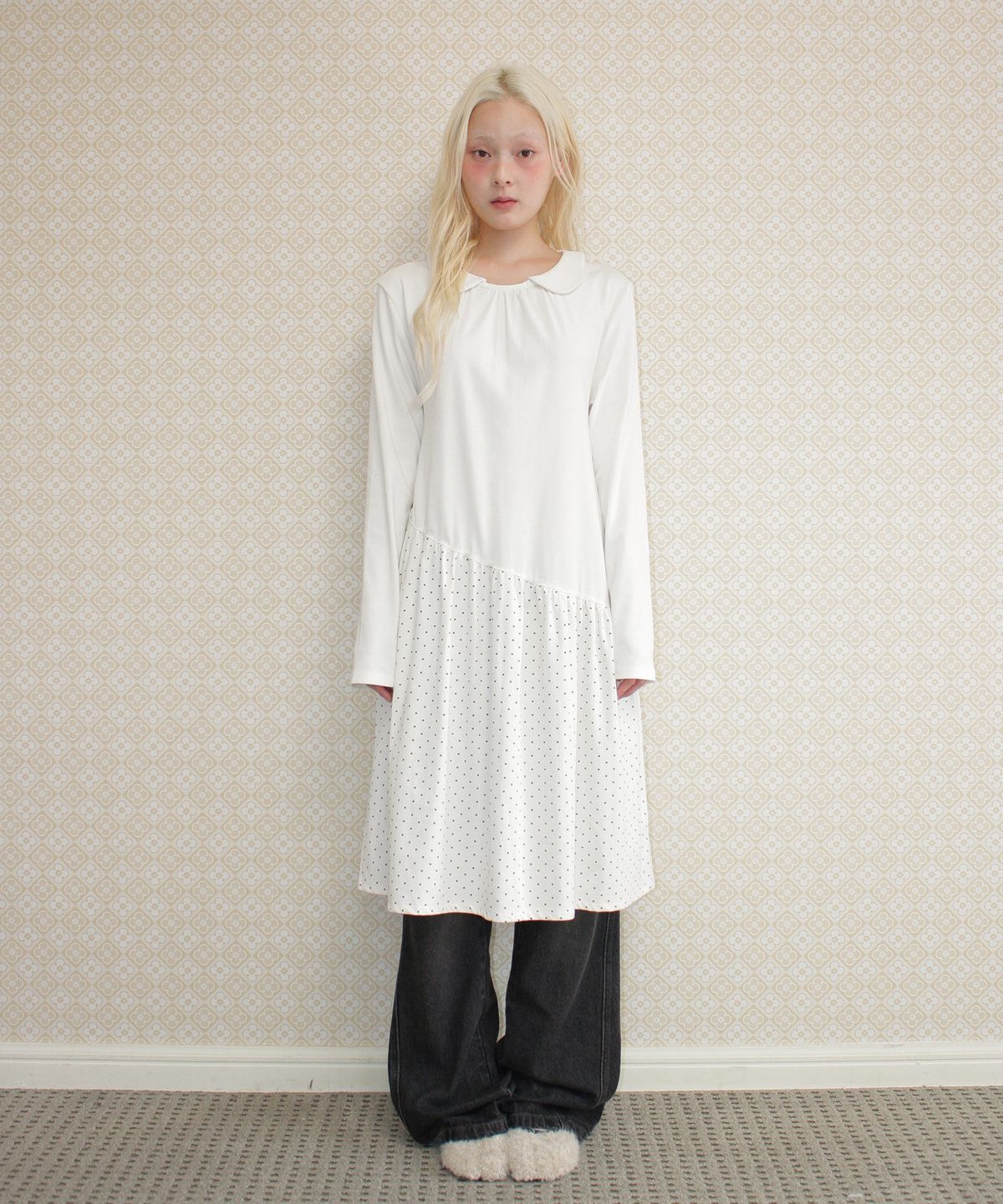 아메스 월드와이드(AMES-WORLDWIDE) DOT SHIRRING UNBALANCE DRESS CREAM
