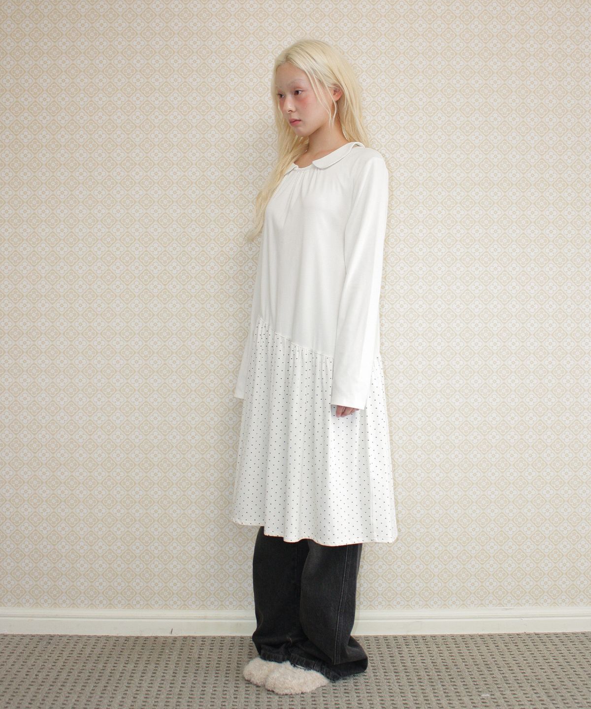 아메스 월드와이드(AMES-WORLDWIDE) DOT SHIRRING UNBALANCE DRESS CREAM