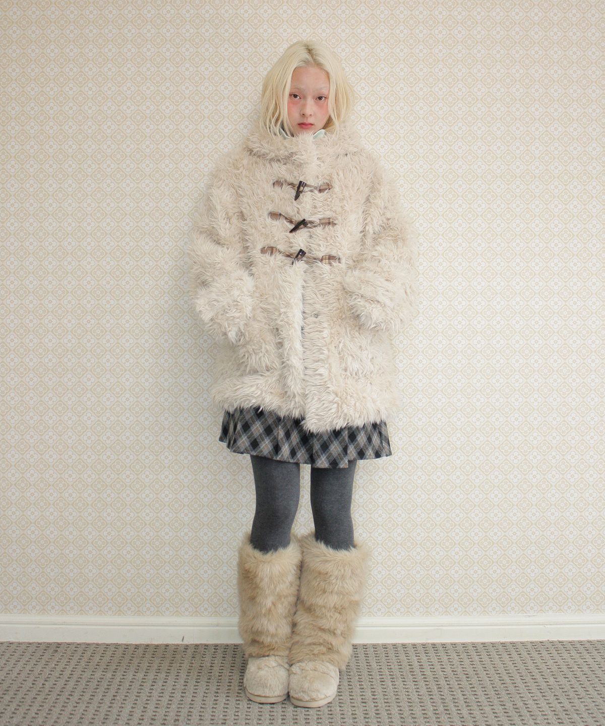 아메스 월드와이드(AMES-WORLDWIDE) DUFFLE TEDDY FUR COAT BEIGE