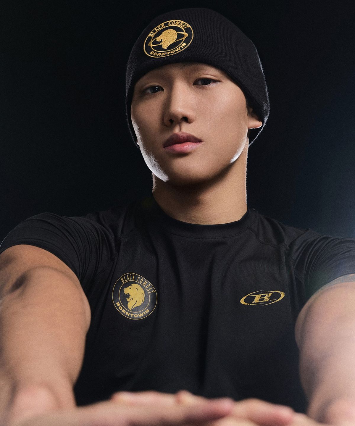 본투윈(BORN TO WIN) [BORNTOWIN X BLACK COMBAT] COMPRESSION T-SHIRTS [BLACK]