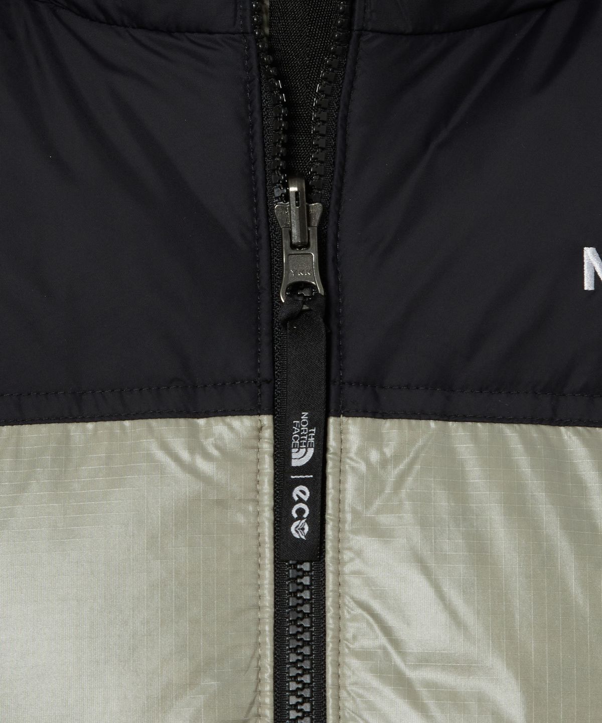 노스페이스(THE NORTH FACE) NJ1DS75C 남성 1996 레트로 눕시 다운 자켓 GRAYISH KHAKI