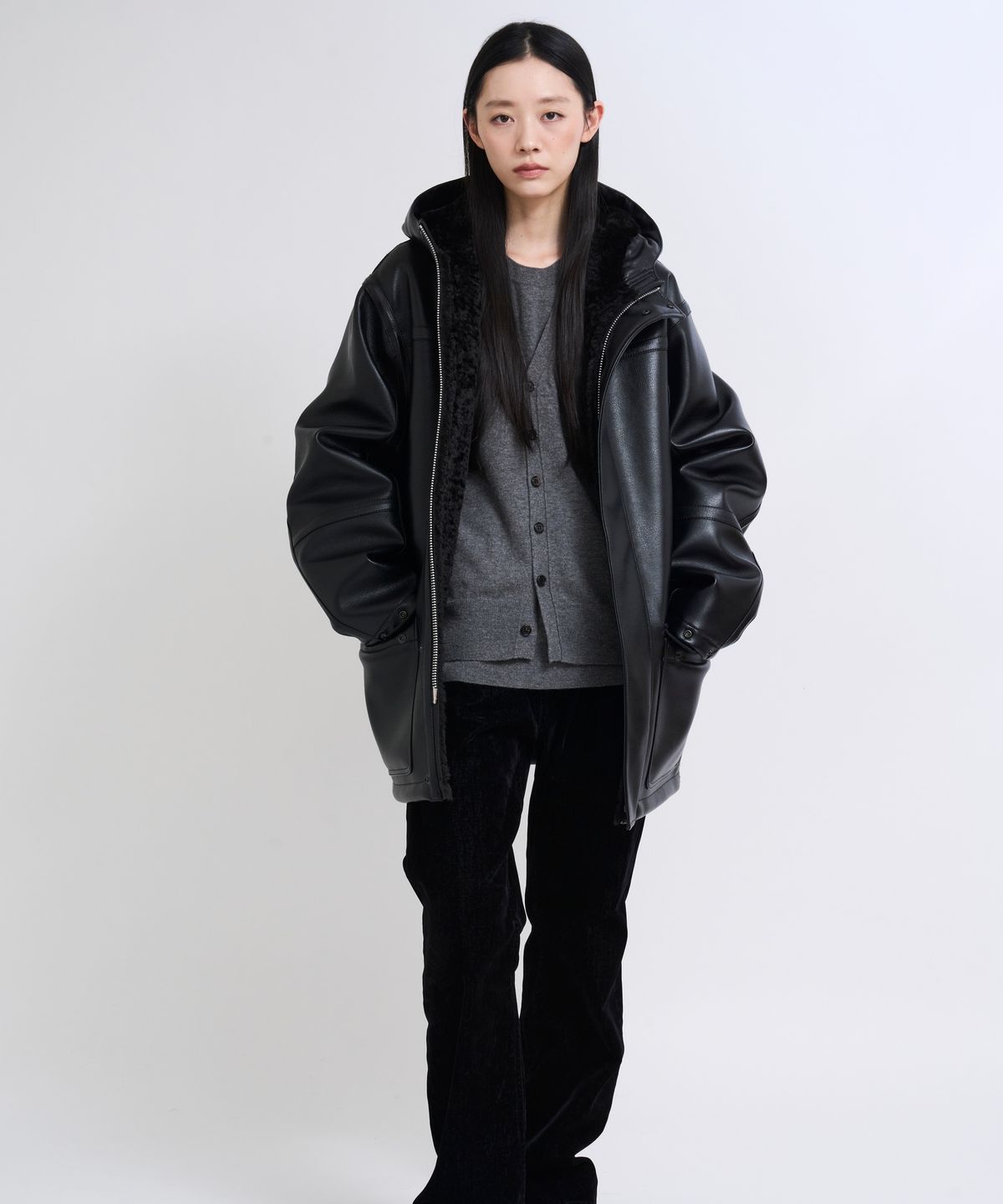 더씽인데어데어(THE THING IN THEIR THERE) Faux Leather Shearling Field Parka Black
