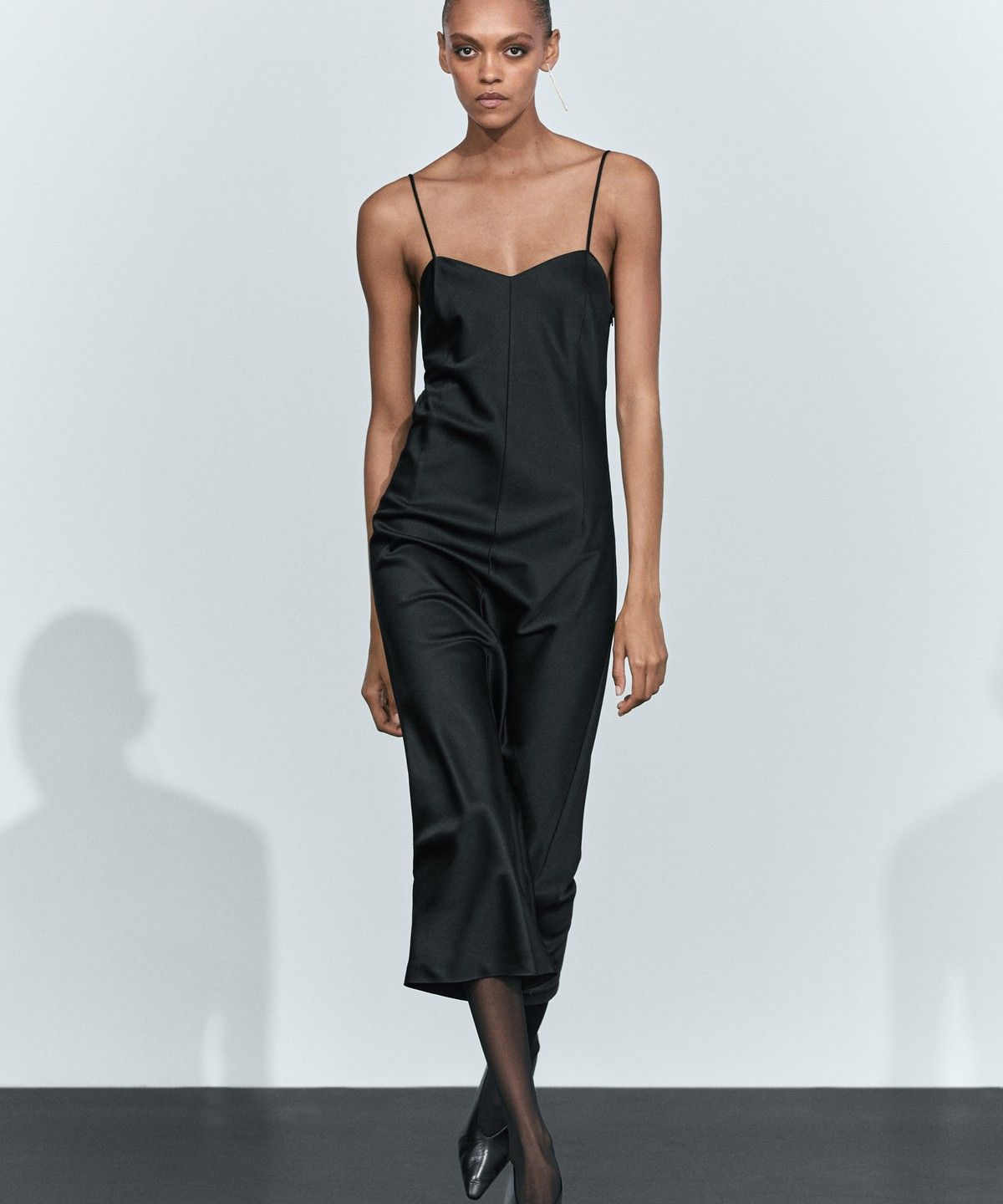 마시모두띠(MASSIMO DUTTI) 얇은 스트랩 미디 원피스