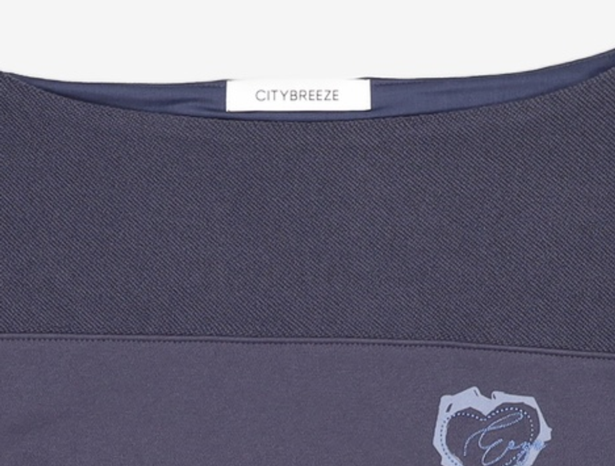 시티브리즈(CITYBREEZE) 보트넥 하트 리즈 스웨트 셔츠_2COLORS FREE