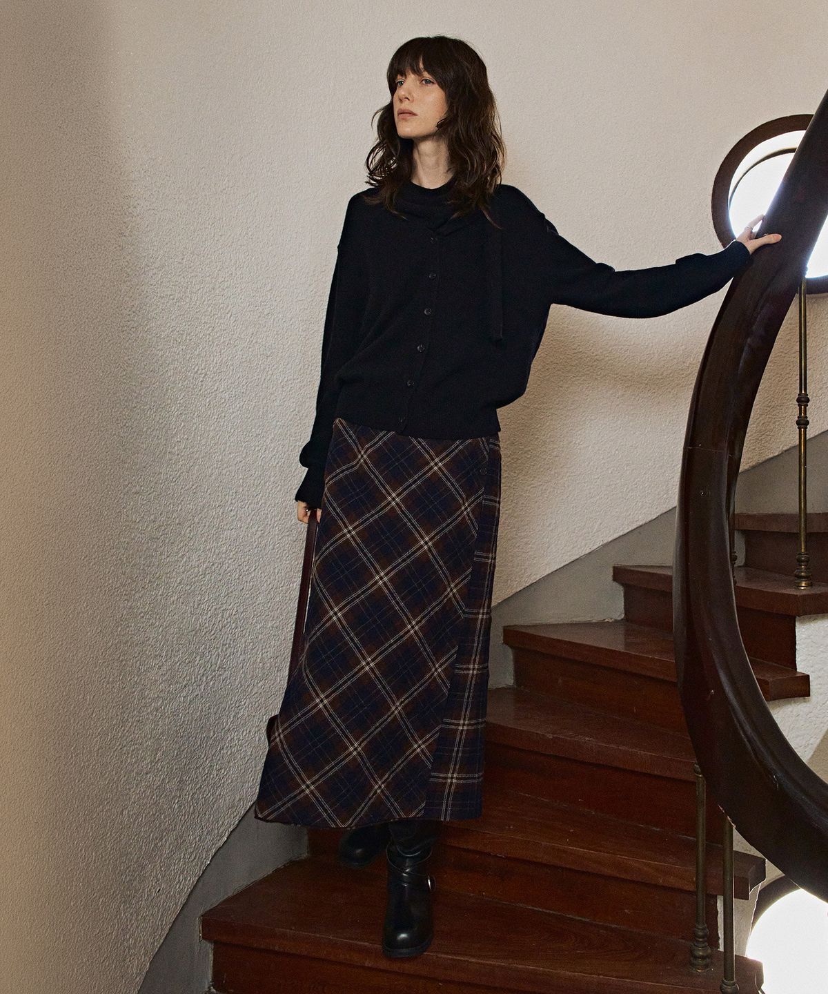 온앤온(ON&ON) 울 체크 롱 스커트 NEW6WSA30_2F