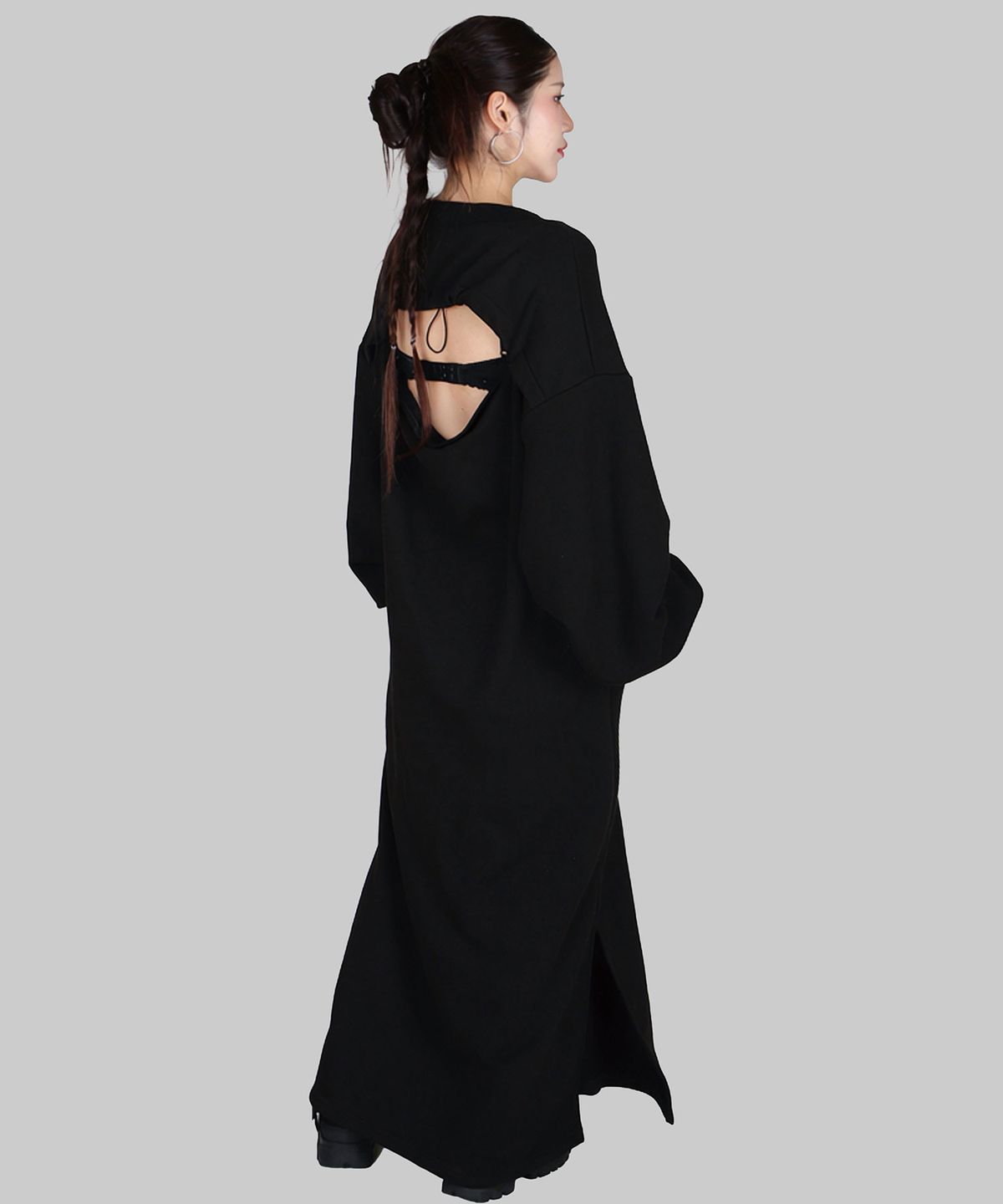 달솜(DALSOM) Back Slit V-Neck Dress [ bk ]