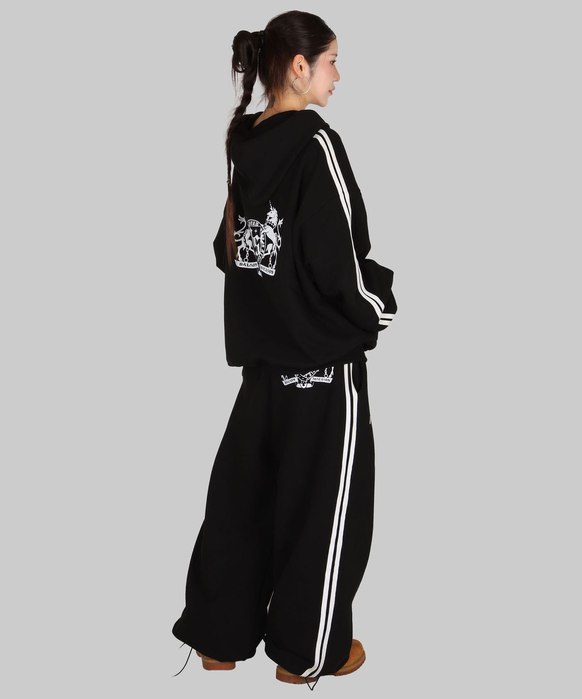 달솜(DALSOM) Horse Track Pants [ bk ]