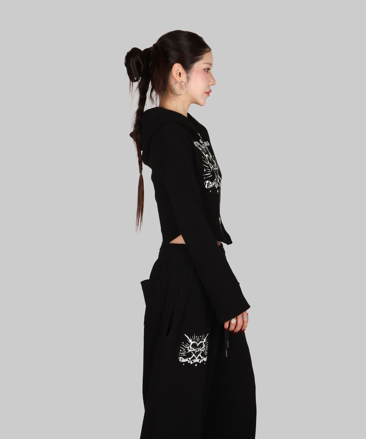 달솜(DALSOM) Ribbed Heart Zip-Up [ bk ]