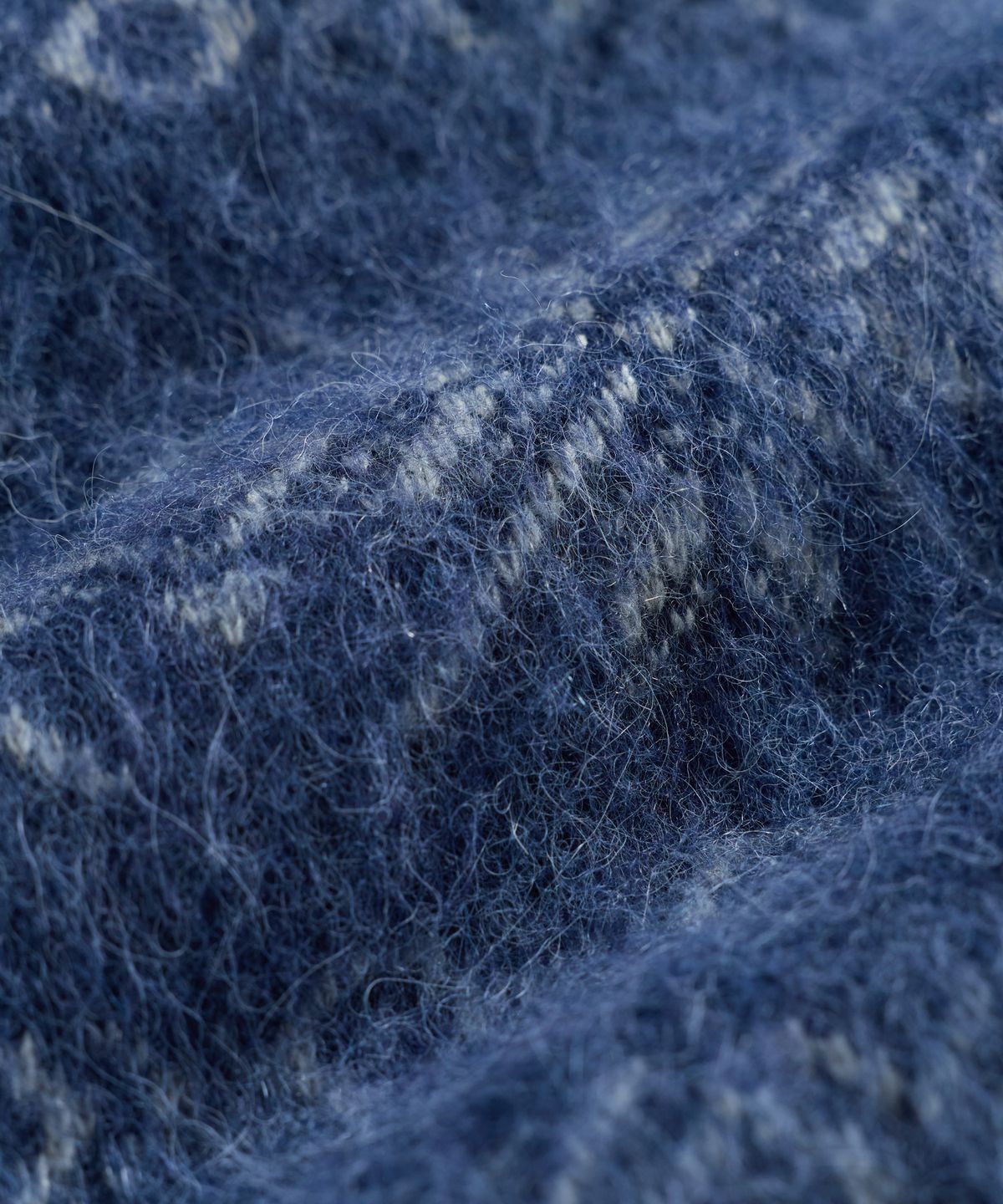 건지 울른스(Guernsey Woollens) 스노우 플레이크 알파카 브이넥 베스트 - 네이비