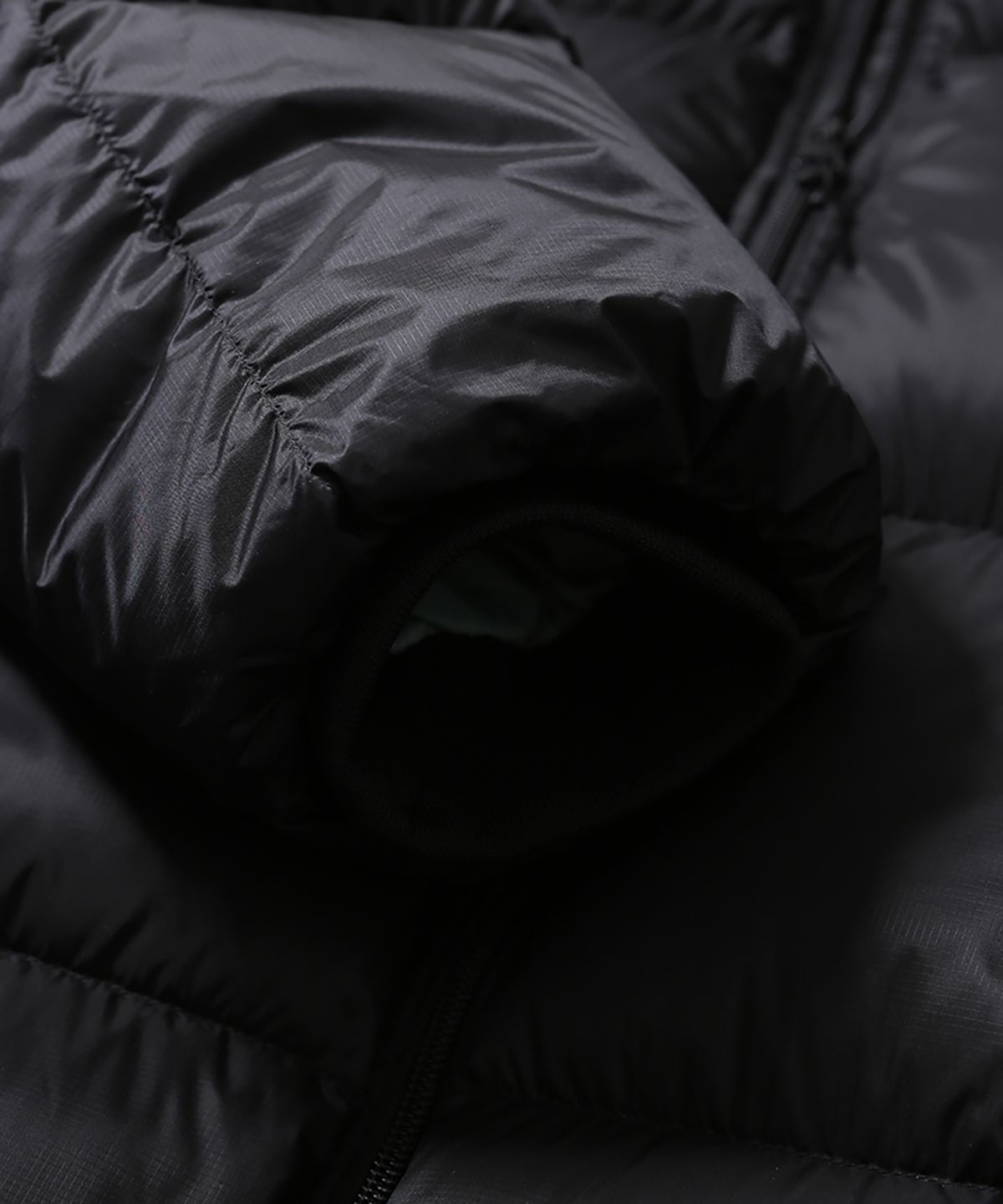 모이프(MOIF) [AW26] GRENADE HOODED DOWN PARKA / BLACK