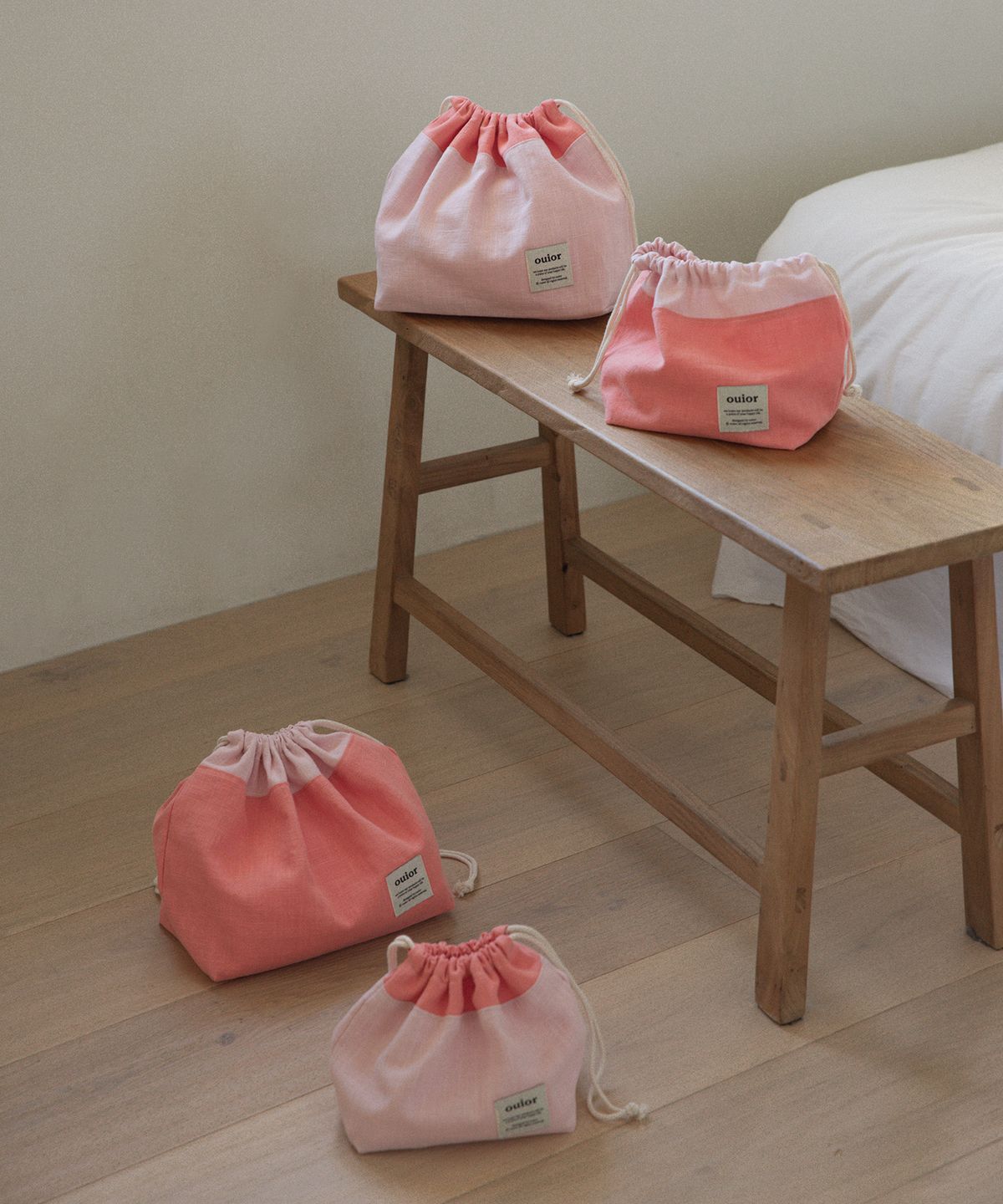 위올(OUIOR) [기프트박스]ouior chubby string pouch_coral&pink