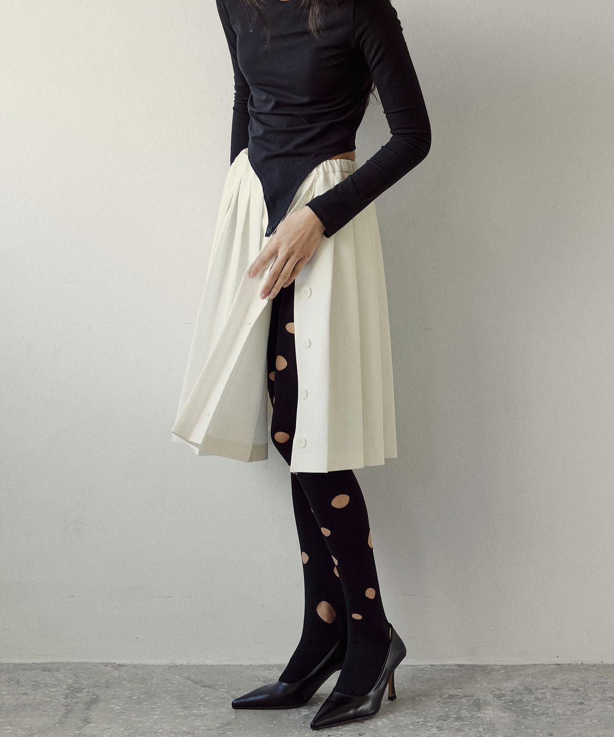 백로(BAEKRO) Slit Pleated Skirt (WHITE)