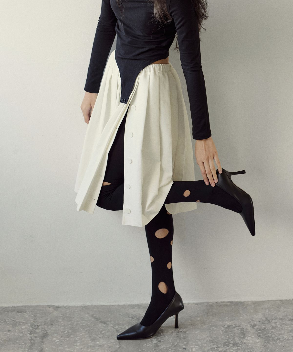 백로(BAEKRO) Slit Pleated Skirt (WHITE)