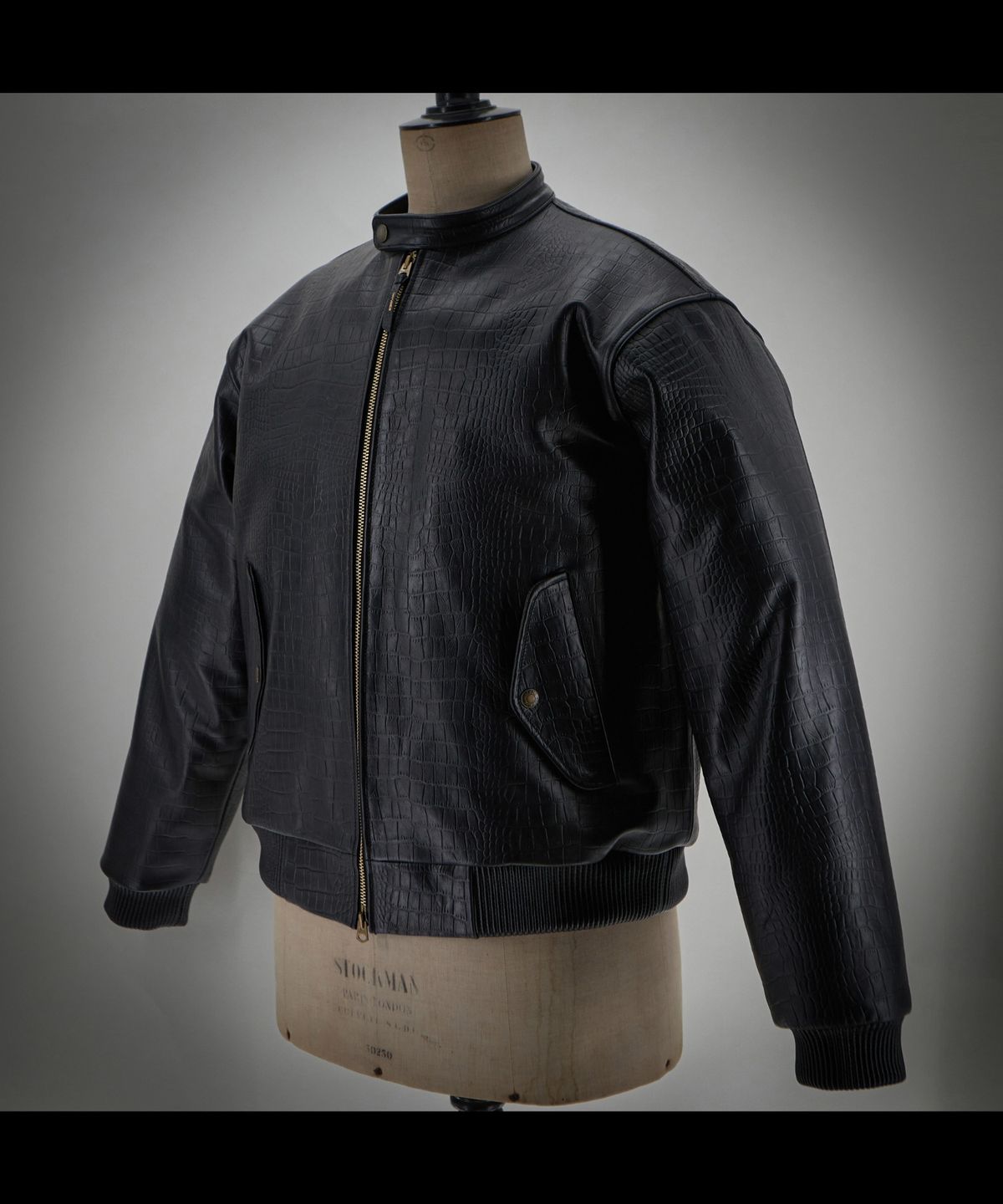 디아프바인(DIAFVINE) DV.LOT 721 Crocodile-Effect Leather Blouson/ Calfskin