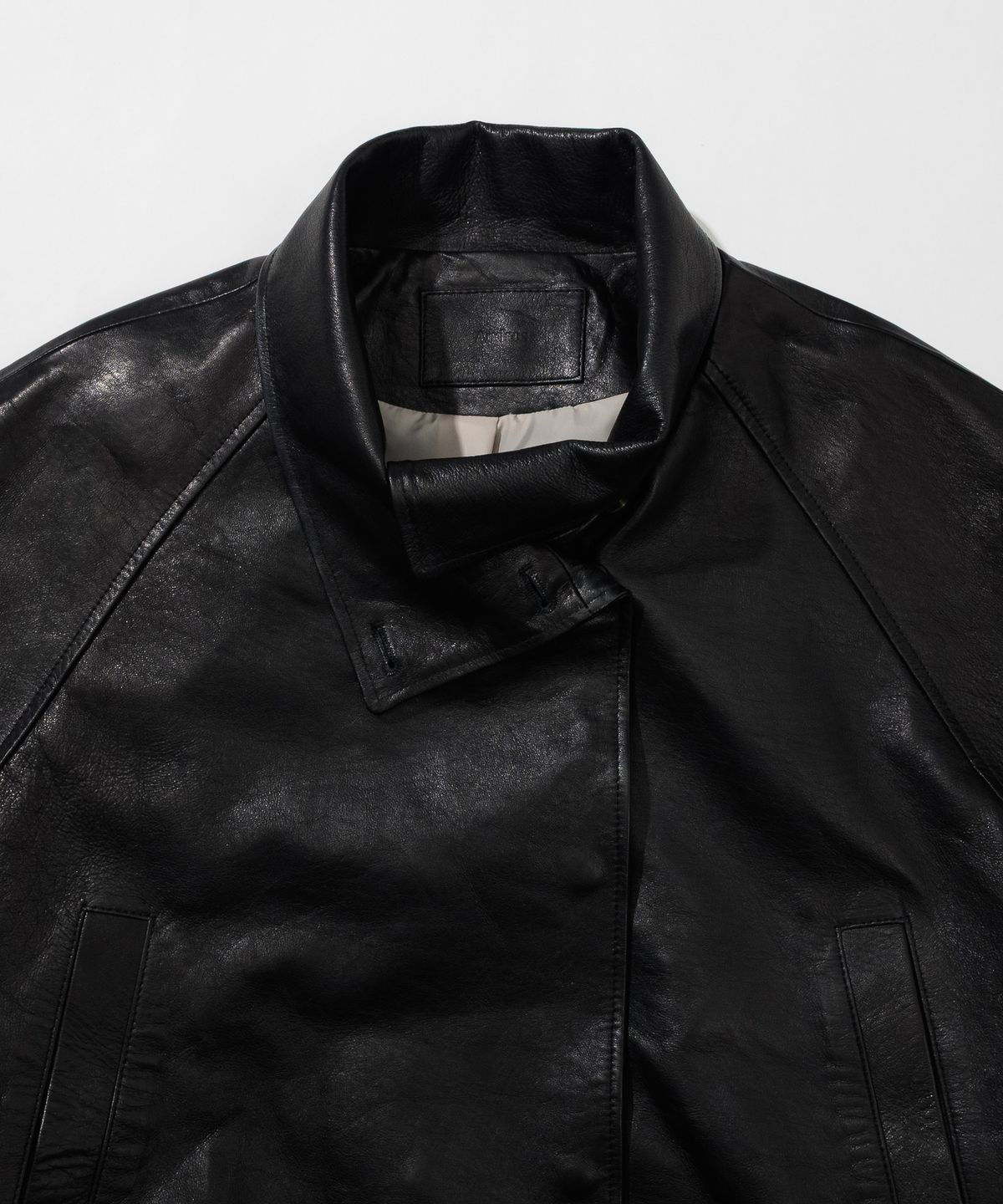 앤드로스(ANDROS) Lamb Leather Belted Half Coat (Black)