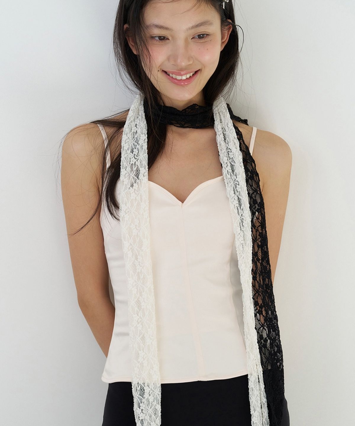 판타스틱 플래닛(FANTASTIC PLANET) floral lace slim scarf (2colors)