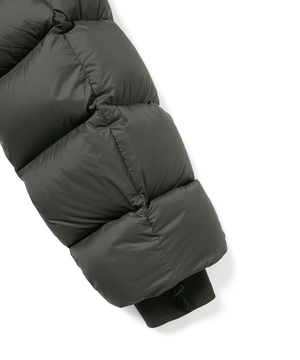 디스이즈네버댓(THISISNEVERTHAT) GORE-TEX WINDSTOPPER Puffer Down Jacket Off Black