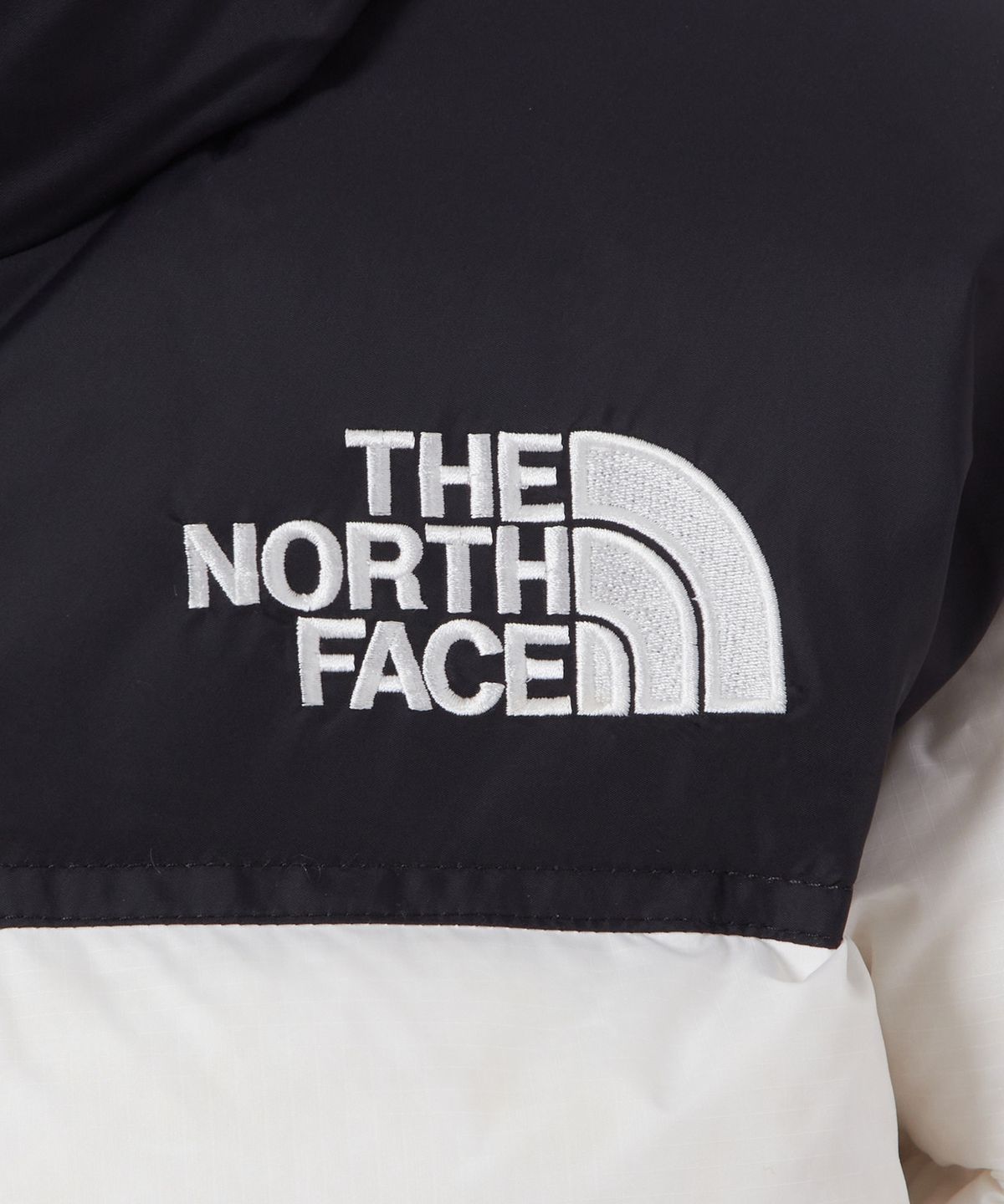 노스페이스(THE NORTH FACE) NJ1DS81C 여성 1996 레트로 눕시 다운 자켓 OFF WHITE