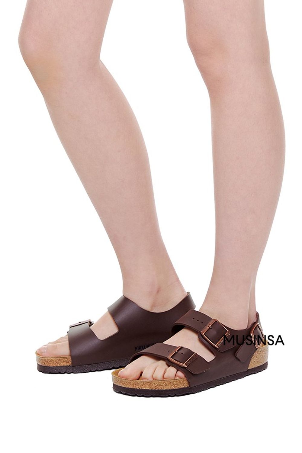 여름 카디건과 쇼츠를 매치하고 슬라이드로 시원하게 완성한 여행 룩 #여름 #캐주얼