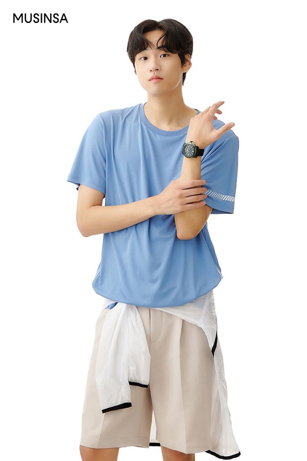환절기에 입기 좋은 스포츠 코디네이션 #컬러포인트 #테니스 #스포티 #심볼 #핀턱 #여름 #스포츠