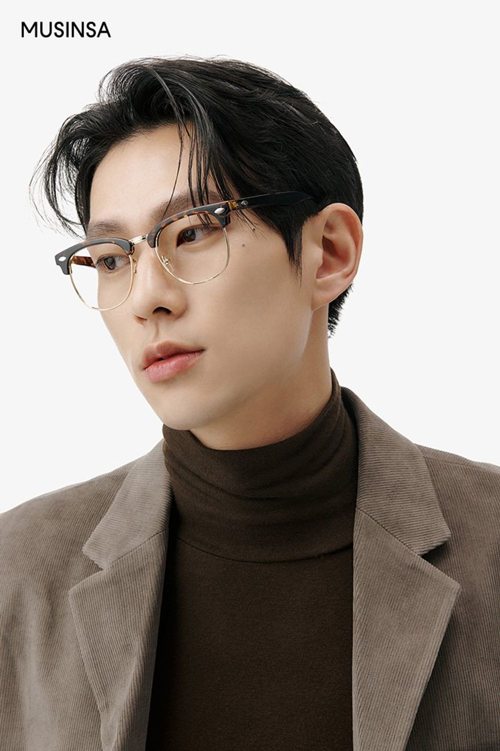 코듀로이 블레이저에 카고 팬츠를 코디한 댄디 룩 #톤온톤 #데이트 #뉴트럴톤 #코듀로이 #카고 #겨울 #댄디 #패딩백