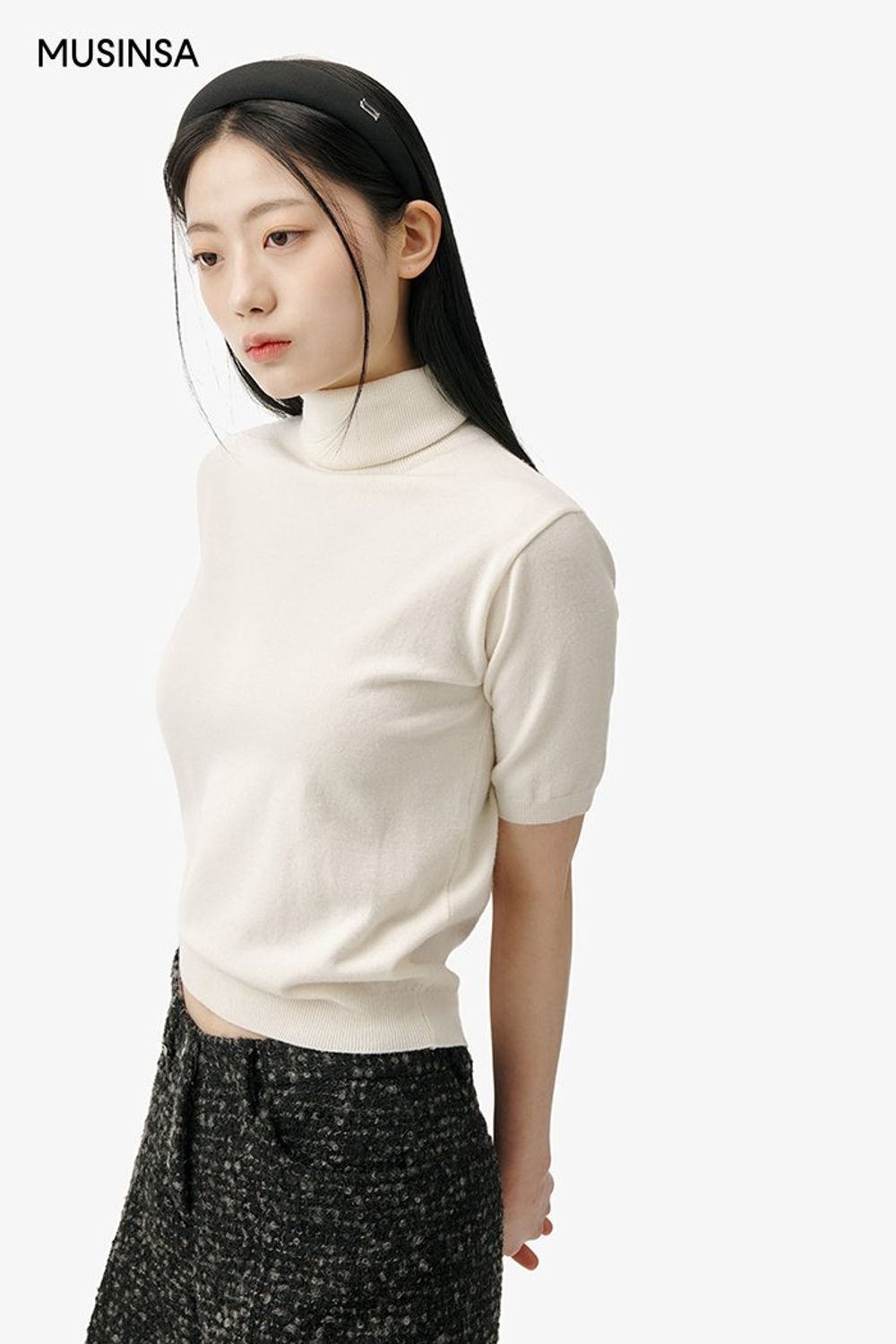 무채색 아이템으로 완성한 코디네이션 #환절기 #모노톤 #트위드 #여친룩 #봄 #걸리시