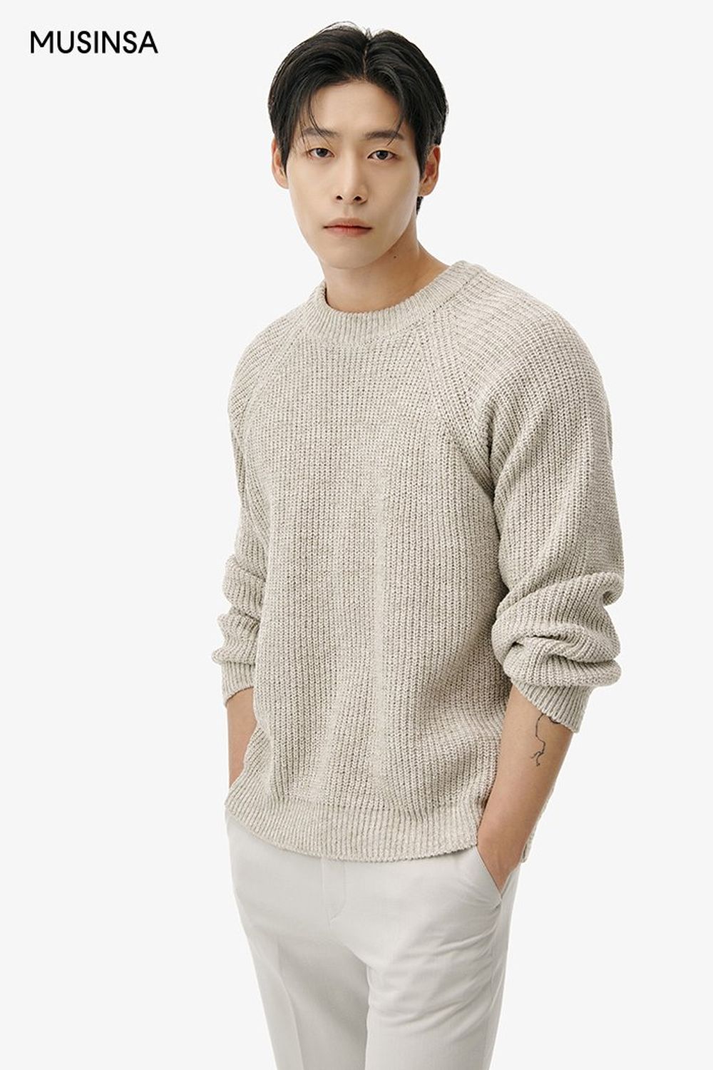 머스타드 컬러 셔츠 재킷에 니트와 슬랙스를 매치한 댄디 룩 #화사한 #환절기 #오버핏 #컬러포인트 #데이트 #뉴트럴톤 #레더 #봄 #댄디 #올드머니