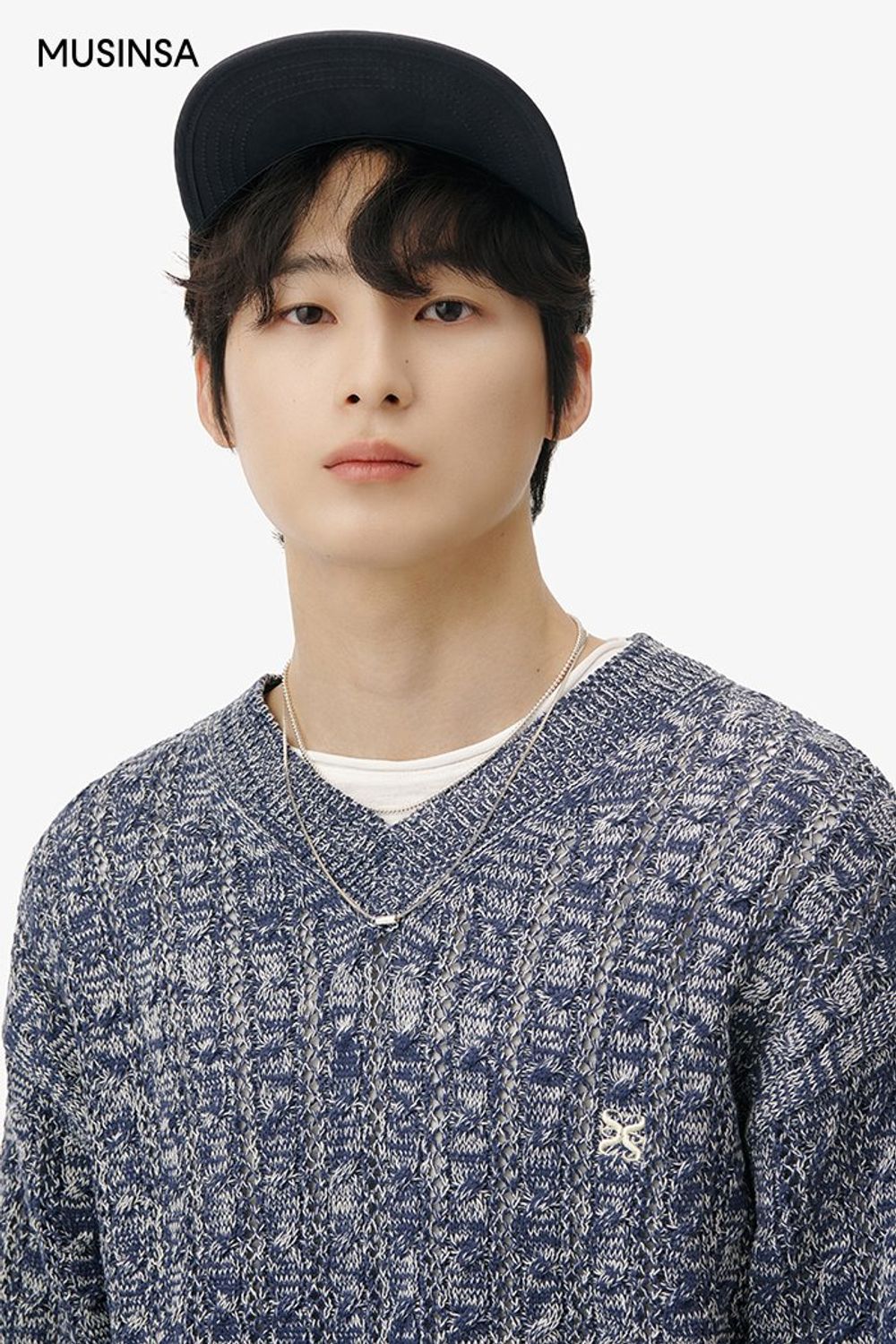 니트에 하프 팬츠를 더해 꾸민 캐주얼 룩 #와이드핏 #핀턱 #봄 #캐주얼