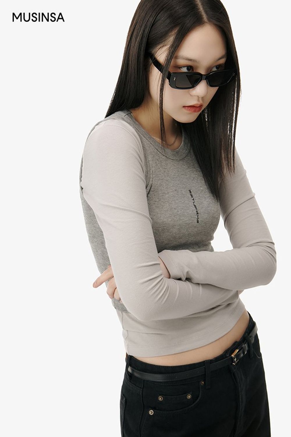 모노톤 아이템으로 완성한 시크 룩 #모노톤 #레이어드룩 #와이드핏 #봄 #시크 #에디터_최고은