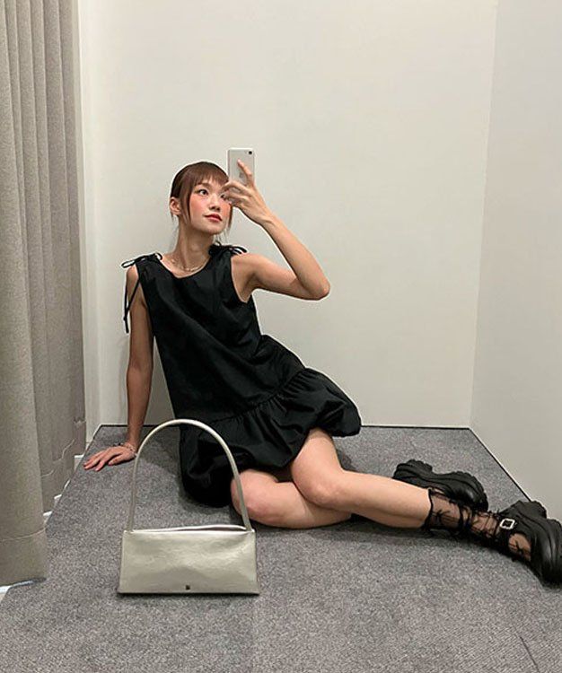 론론(RONRON) SHOULDER STRING PUMPKIN MINI DRESS BLACK