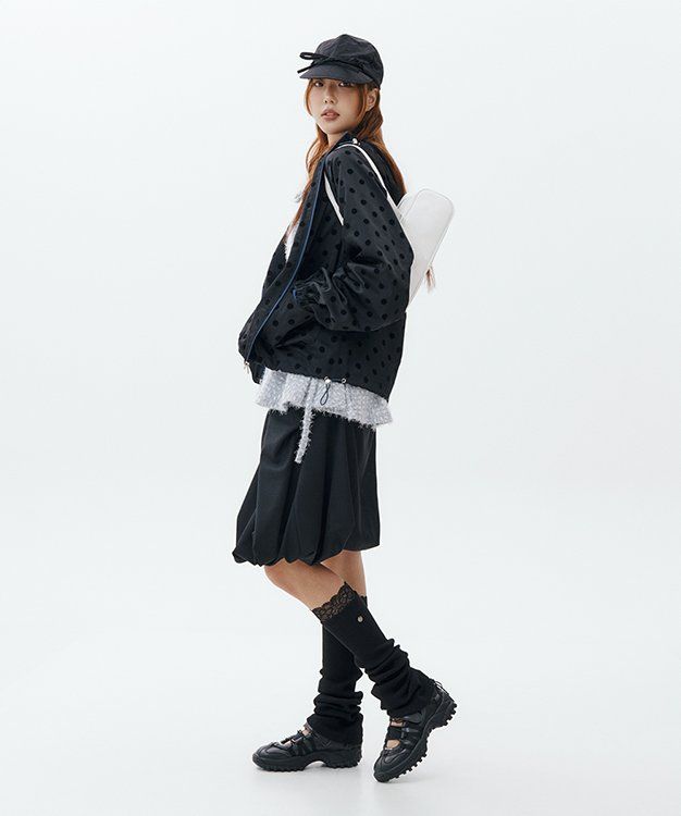 오헤시오(OHESHIO) dot frill hooded windbreaker jumper (black