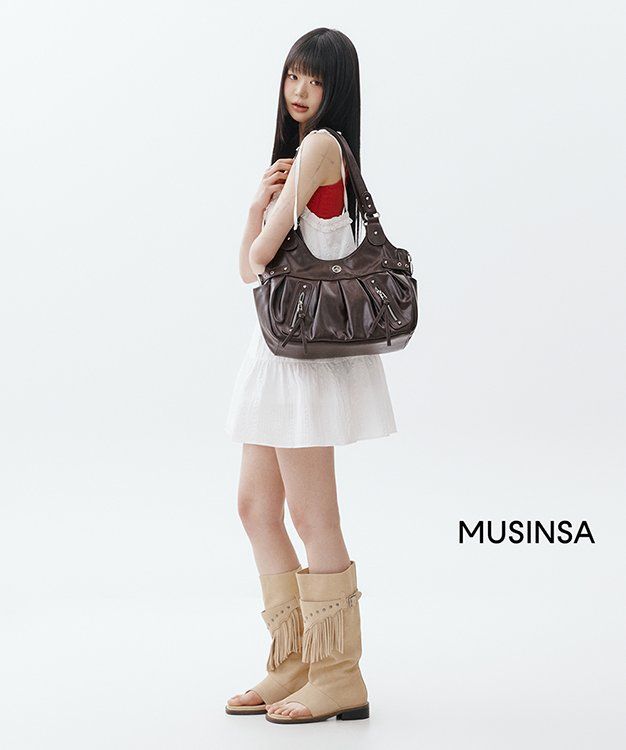 러브이즈트루(LUVISTRUE) SM LAYERED LACE SLEEVELESS(NAVY