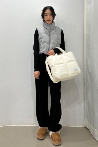 ★VVV ★ SQUARE QUILTED TOTE CROSS BAG MUSINSA | VVV Square quilted tote cross bag _ Black