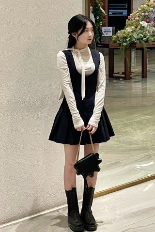 MUSINSA | HYBERNAT Pleated Skirt Slim Vest One Piece Gray