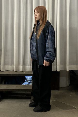 MUSINSA | SCULPTOR Glossy Patterned Anorak Pullover Blue