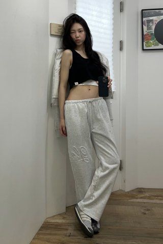 MUSINSA | GLOWNY JORDAN CROP ZIP-UP HOODIE (WHITE)