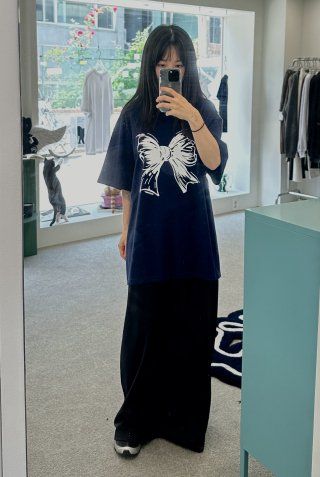 MUSINSA公式 | ITZAVIBE RIBBON LOGO T SHIRT - WHITE