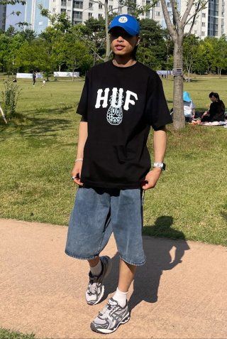 【HUF X REDDY】★人気★ピナクルクロップTシャツ MUSINSA公式 | HUF HUF x REDDY PINNACLE TEE [WHITE]