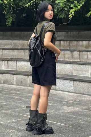 MUSINSA | MUCENT GLOSSY MINI BACKPACK (2Color)