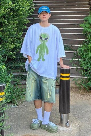 MUSINSA公式 | HOODHOOD Alien Graphic Oversized fit Short