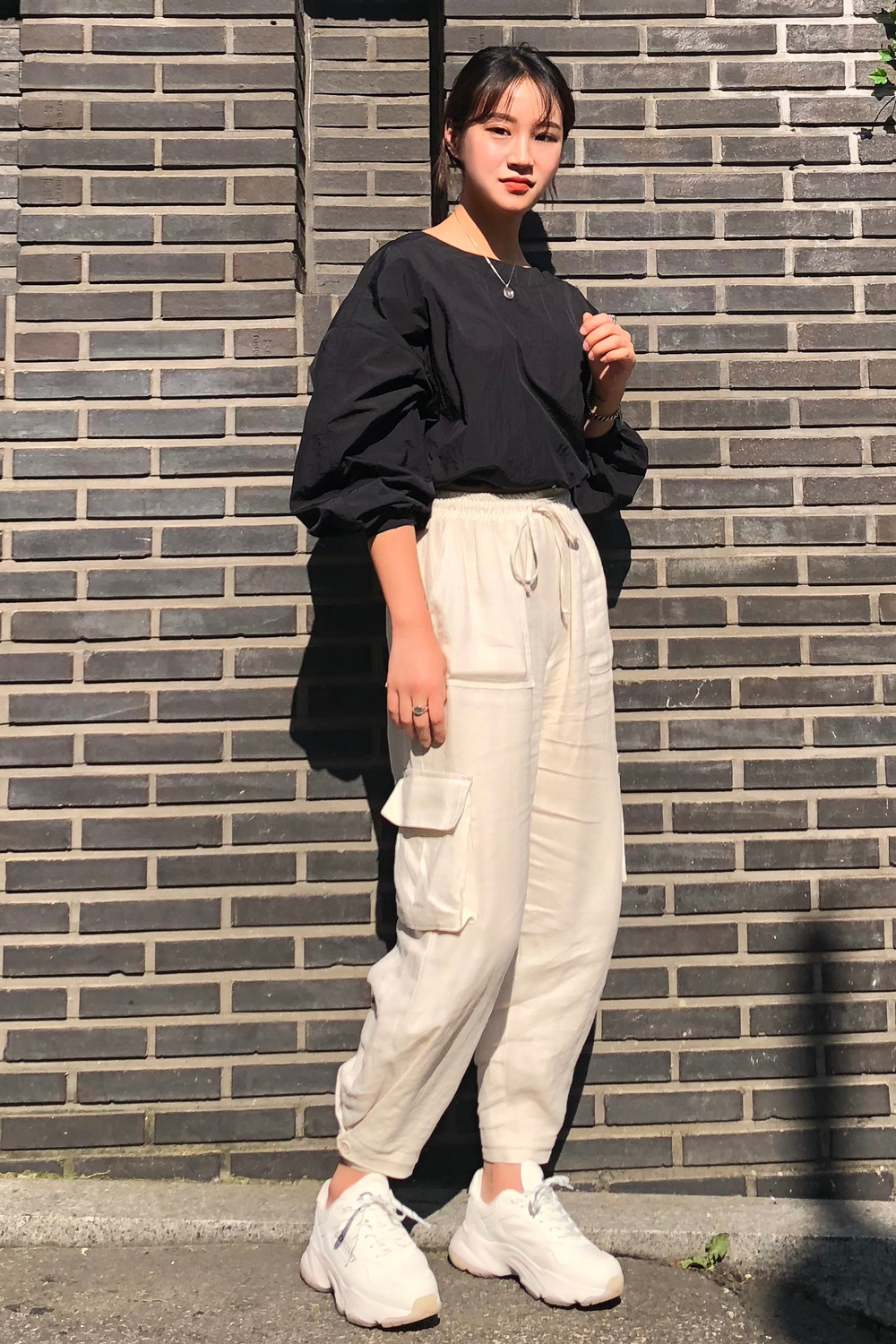 VMD팀 이지혜 디자이너님이 조거플렉스 LIGHT BEIGE 색상 착용해주셨습니다 :)