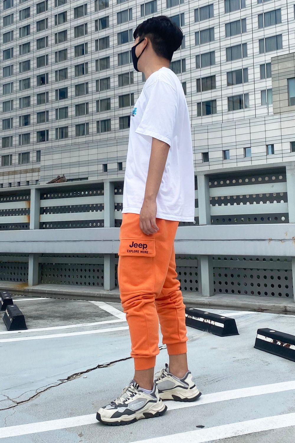 원 포켓 트레이닝 조거팬츠 (GL3TSU921OR) L사이즈를 착용하였습니다.